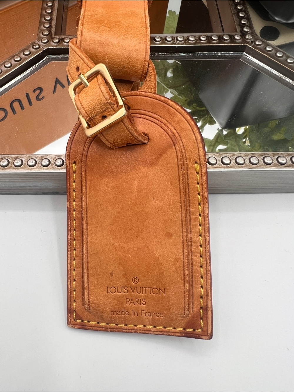 Louis Vuitton Vachetta Luggage Tag and Poignett (Handle Strap) - Picture 2 of 6